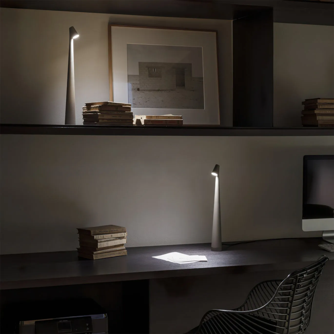 ANKUR UNPLUGGED MINIMA WIRELESS PORTABLE TABLE LAMP