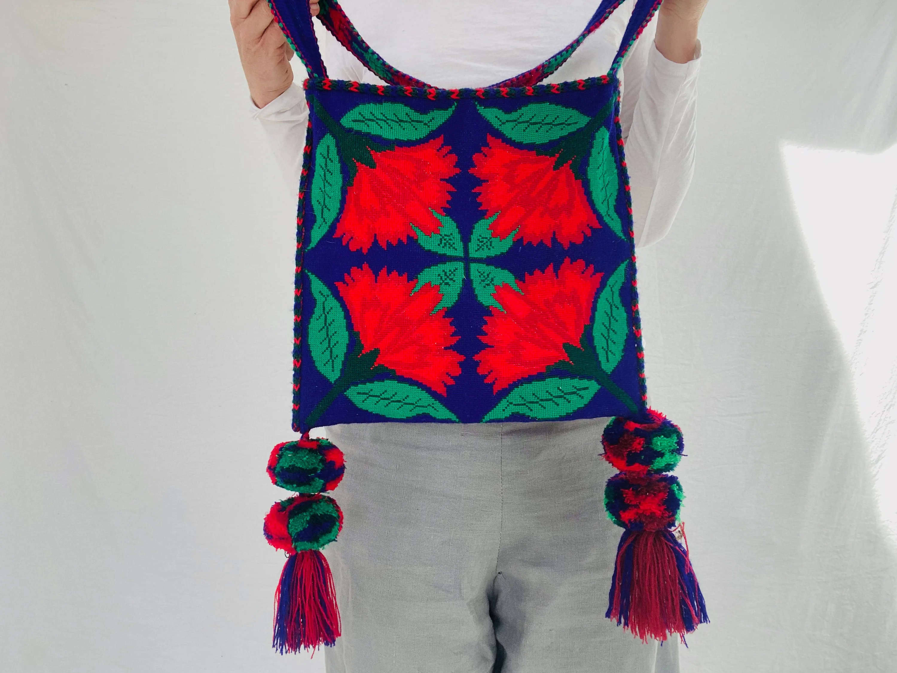 Huichol Hand-Embroidered Shoulder Bag. Peyote Bag.